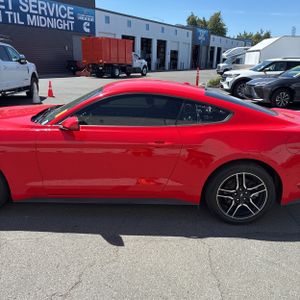 FORD MUSTANG ECOBOOST - 4