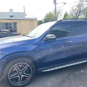 MERCEDES-BENZ GLS - 2