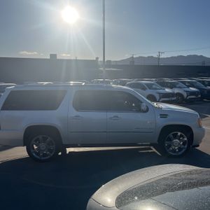 CADILLAC ESCALADE ESV PREMIUM - 10