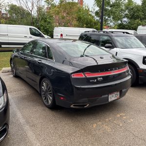 صورة 3 لـ 2015 Lincoln MKZ HYBRID BASE
