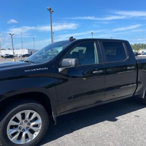 2023 Chevrolet SILVERADO 1500 CUSTOM — фото 2