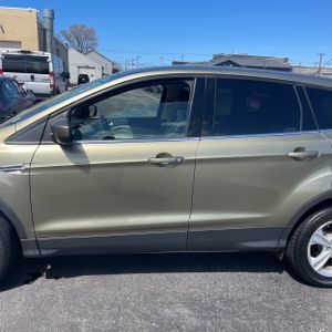 FORD ESCAPE SE - 4