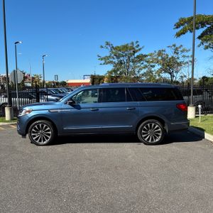 2020 Lincoln NAVIGATOR L RESERVE photo 3