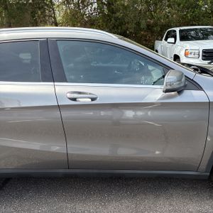 Mercedes-Benz GLA 250 - 9