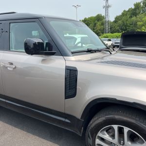 2023 LAND Rover DEFENDER 130 X-DYNAMIC SE — фото 12