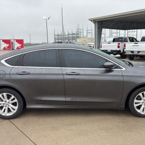صورة مصغرة 11 لـ 2015 Chrysler 200 LIMITED