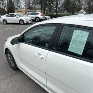 KIA RIO 5-DOOR S - 6