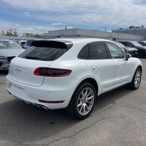 PORSCHE MACAN S - 8