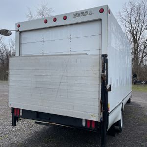 FORD E-350 CUTAWAY - 8