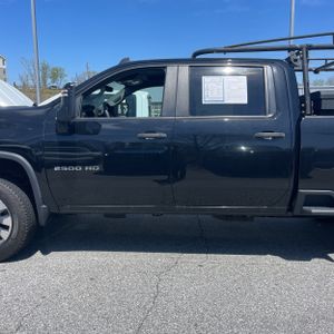 CHEVROLET SILVERADO 2500HD CUSTOM - 4