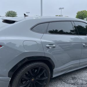 صورة 9 لـ 2020 Lamborghini URUS BASE