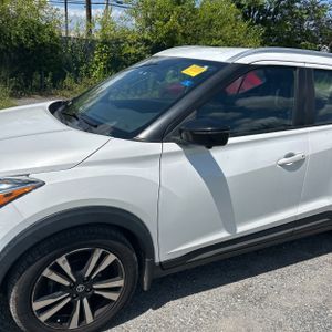 2020 Nissan KICKS SR 照片 2