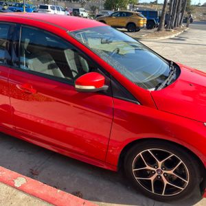 صورة 11 لـ 2016 FORD FOCUS SE