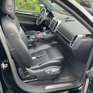 صورة 33 لـ 2018 Porsche CAYENNE GTS