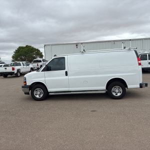 CHEVROLET EXPRESS 2500 - 3