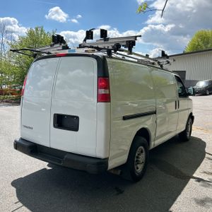 CHEVROLET EXPRESS 2500 - 8