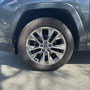 2021 Toyota RAV4 XLE PREMIUM 照片 17