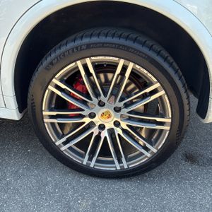 2016 Porsche CAYENNE GTS 照片 18