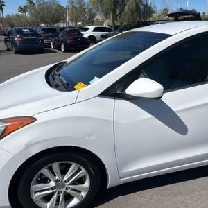 HYUNDAI ELANTRA GT BASE - 2