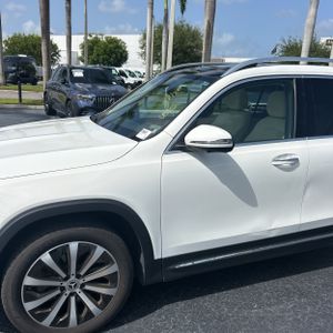 صورة 2 لـ 2022 Mercedes-BENZ GLB