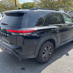 NISSAN PATHFINDER SV - 8