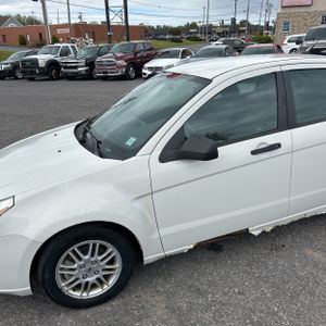 FORD FOCUS SE - 2