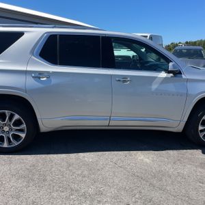 2020 Chevrolet TRAVERSE PREMIER — миниатюра 11