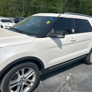 FORD EXPLORER XLT - 2