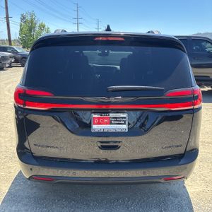 CHRYSLER PACIFICA LIMITED - 7