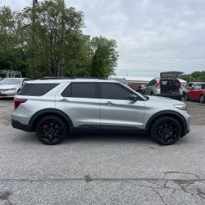 FORD EXPLORER ST - 10