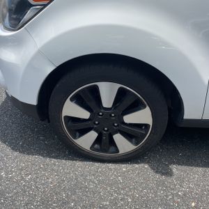 2017 KIA SOUL + — миниатюра 15