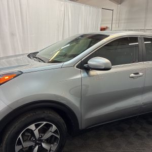 2022 KIA SPORTAGE LX 照片 2