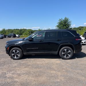 صورة 3 لـ 2024 JEEP GRAND CHEROKEE 4XE