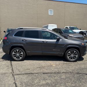 صورة 10 لـ 2019 JEEP CHEROKEE OVERLAND
