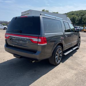 صورة 8 لـ 2017 Lincoln NAVIGATOR L RESERVE