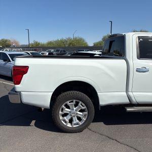 صورة 9 لـ 2017 Nissan TITAN XD SV DIESEL