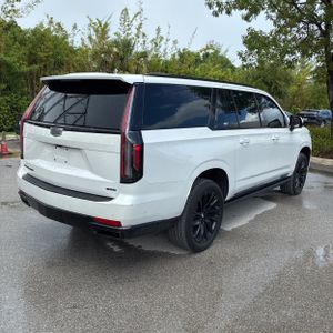 صورة 8 لـ 2021 Cadillac ESCALADE ESV SPORT PLATINUM
