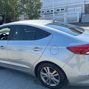 2017 Hyundai ELANTRA SE 照片 6