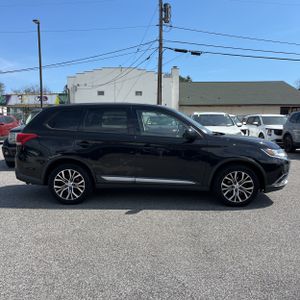 MITSUBISHI OUTLANDER ES - 10