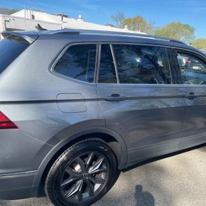 VOLKSWAGEN TIGUAN SE 4MOTION - 9