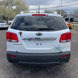 KIA SORENTO BASE - 7