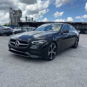 صورة 1 لـ 2022 Mercedes-BENZ C-CLASS