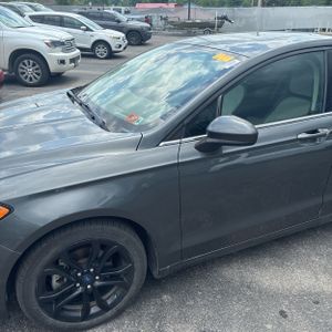 FORD FUSION SE - 2
