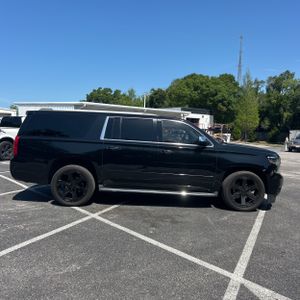 CHEVROLET SUBURBAN LTZ - 10