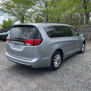 CHRYSLER PACIFICA TOURING-L - 8