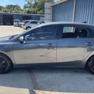 2021 KIA FORTE FE 照片 4