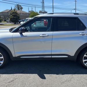 FORD EXPLORER PLATINUM - 4