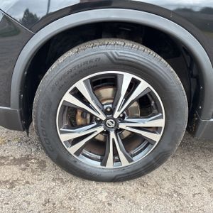 2017 Nissan ROGUE SL — миниатюра 17
