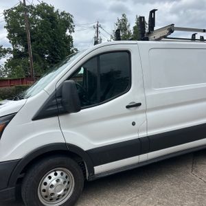 FORD TRANSIT 250 - 2