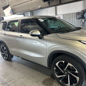 2022 Mitsubishi OUTLANDER SE 缩略图 13